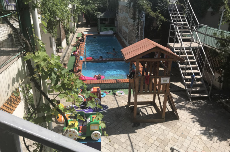николаевка гостевые дома с бассейном фото