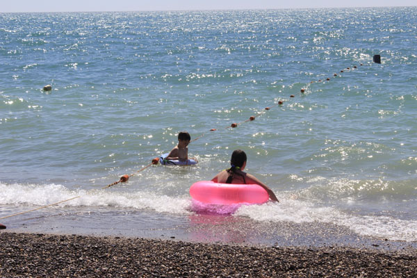 Отдых с детьми на пляже в Николаевке