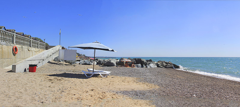 Какой пляж в Николаевке песчаный или галечный